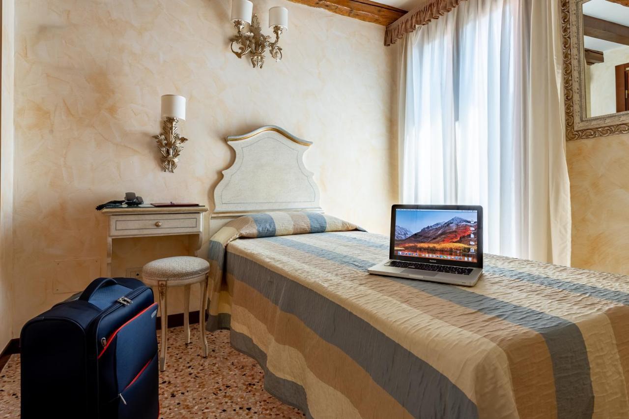 Standard Single Room,739032364:JPEG