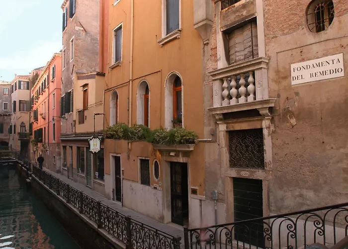 Hotel Locanda Canal
